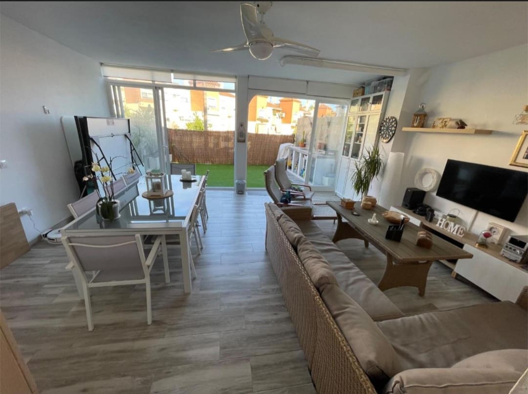 3 soverom Rekkehus til salgs i Rincon de la Victoria med svømmebasseng garasje - € 499 550 (Ref: 9434867)