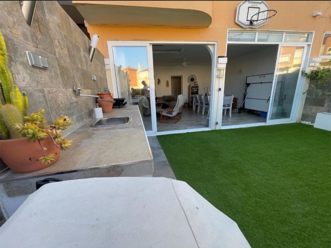 3 soverom Rekkehus til salgs i Rincon de la Victoria med svømmebasseng garasje - € 499 550 (Ref: 9434867)