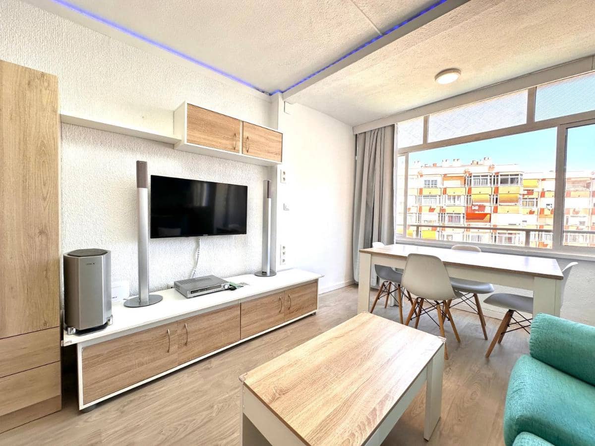 Studio for sale in Torremolinos with pool - € 175,000 (Ref: 9434868)