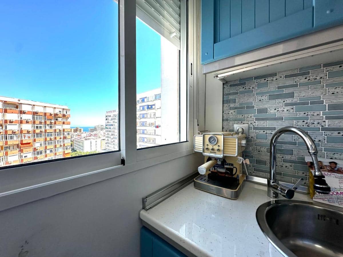 Studio for sale in Torremolinos with pool - € 175,000 (Ref: 9434868)