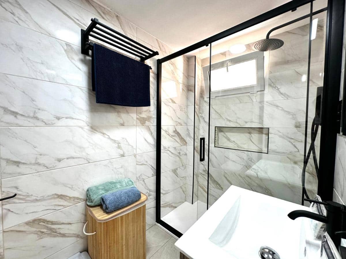 Studio for sale in Torremolinos with pool - € 175,000 (Ref: 9434868)