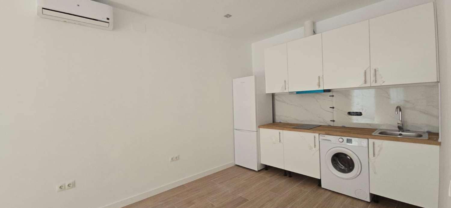 1 soverom Strandleiligheter til salgs i Torremolinos - € 180 000 (Ref: 9434876)