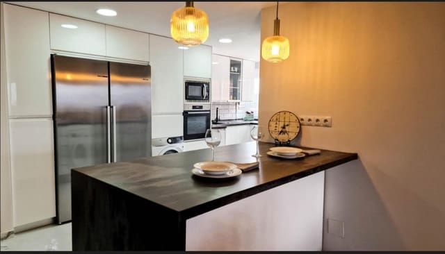 Piso de 4 habitaciones en Puerto de la Torre, Málaga ciudad en venta - 345.000 € (Ref: 9434877)