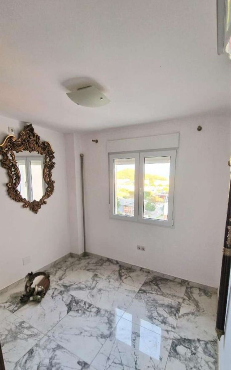 4 bedroom Flat for sale in Puerto de la Torre - € 345,000 (Ref: 9434877)