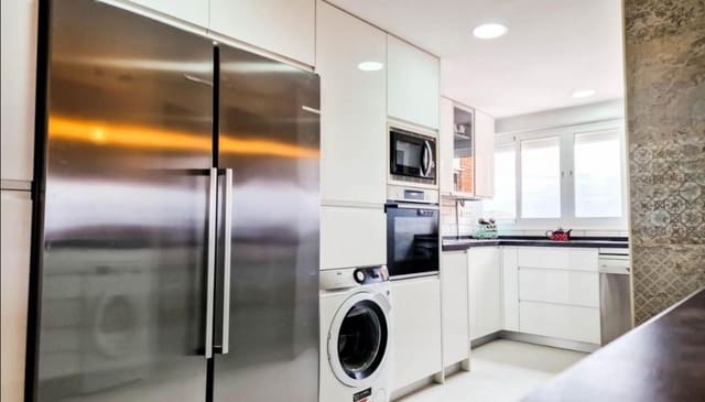 Piso de 4 habitaciones en Puerto de la Torre, Málaga ciudad en venta - 345.000 € (Ref: 9434877)