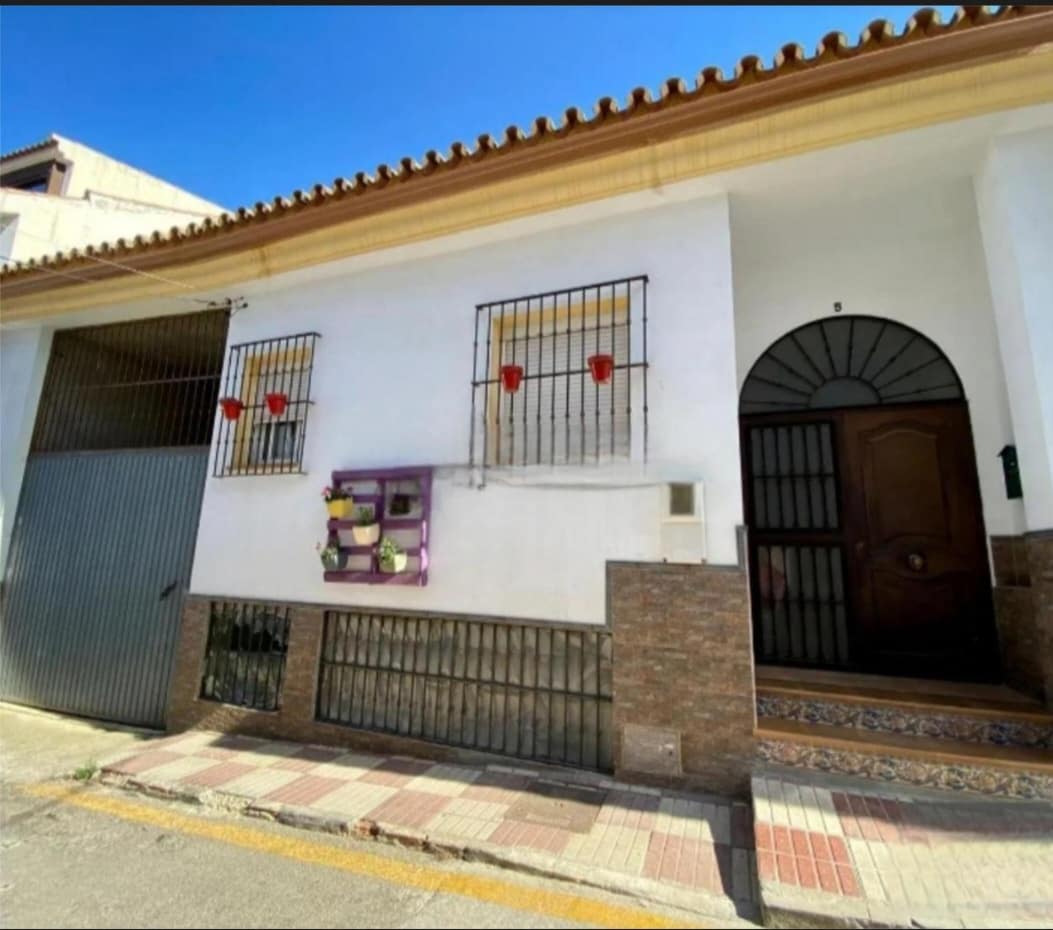 4 sypialnia Dom na sprzedaż w Alora z garażem - 226 600 € (Ref: 9434878)