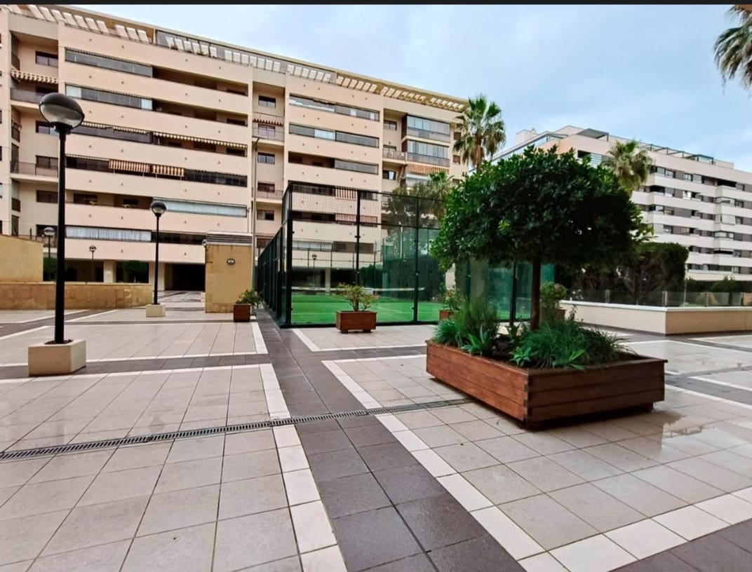 3 Zimmer Wohnung zu verkaufen in Malaga Stadt mit Pool Garage - 590.000 € (Ref: 9434881)