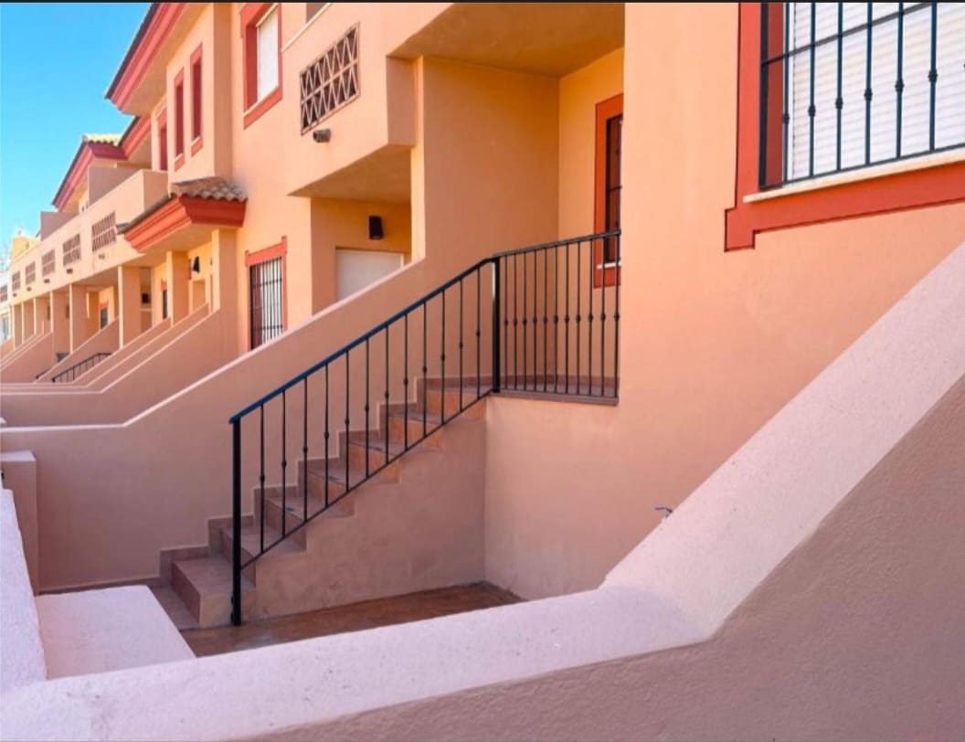 4 soveværelse Rækkehus til salg i Malaga by - € 360.500 (Ref: 9434886)