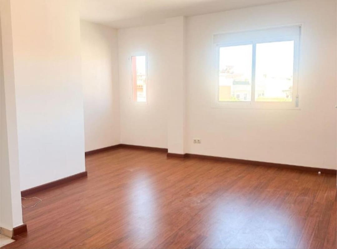 4 soveværelse Rækkehus til salg i Malaga by - € 360.500 (Ref: 9434886)