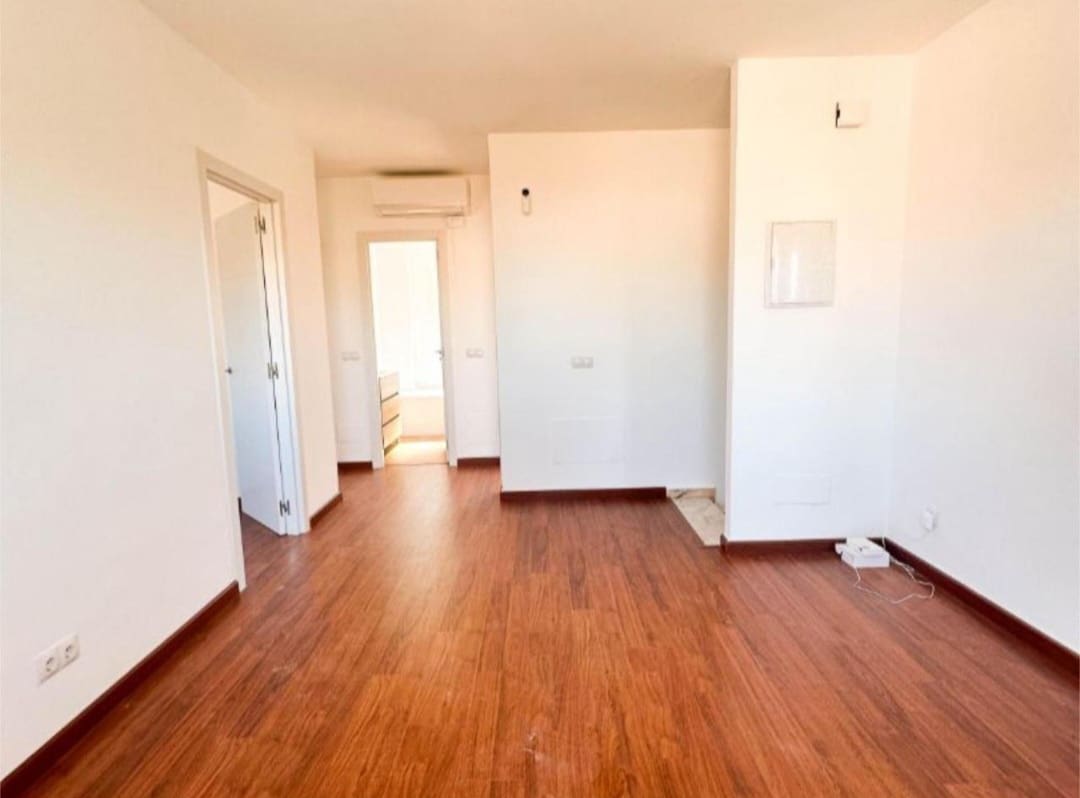 4 soveværelse Rækkehus til salg i Malaga by - € 360.500 (Ref: 9434886)