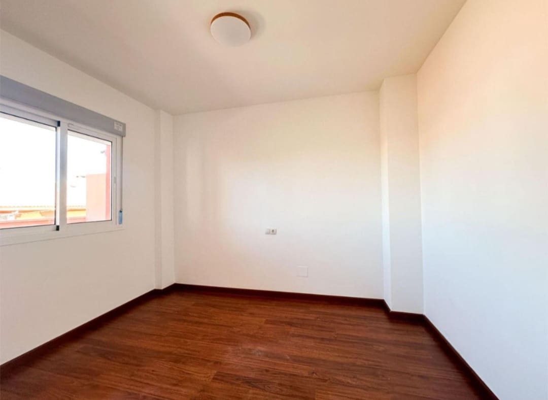 4 soveværelse Rækkehus til salg i Malaga by - € 360.500 (Ref: 9434886)