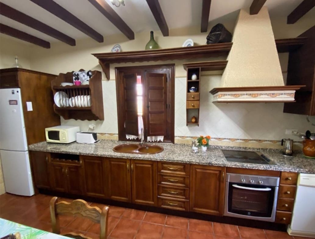 5 bedroom Villa for sale in Alhaurin el Grande with pool garage - € 669,500 (Ref: 9434887)