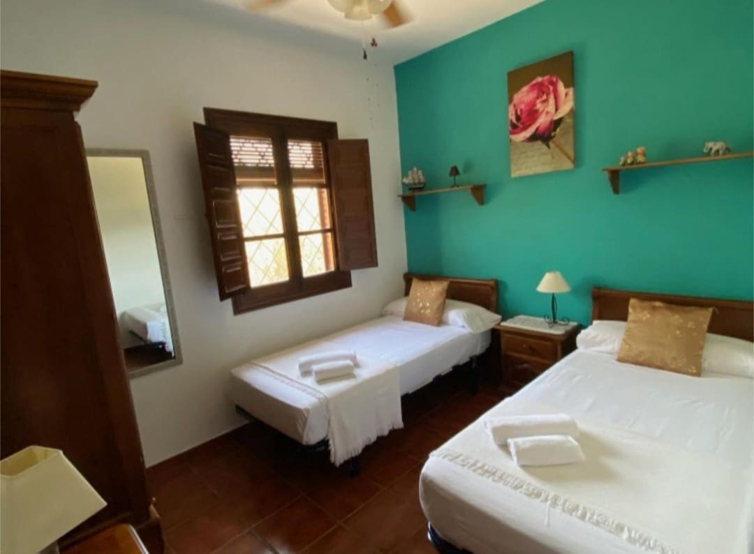 5 bedroom Villa for sale in Alhaurin el Grande with pool garage - € 669,500 (Ref: 9434887)