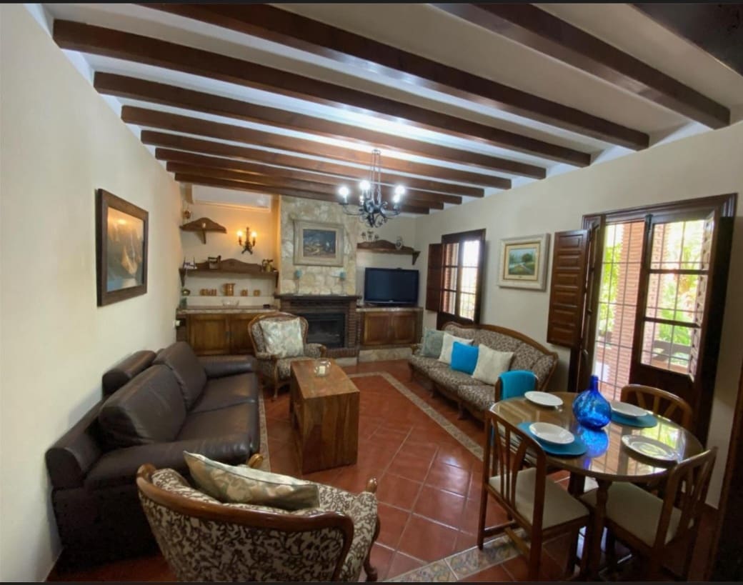 5 bedroom Villa for sale in Alhaurin el Grande with pool garage - € 669,500 (Ref: 9434887)