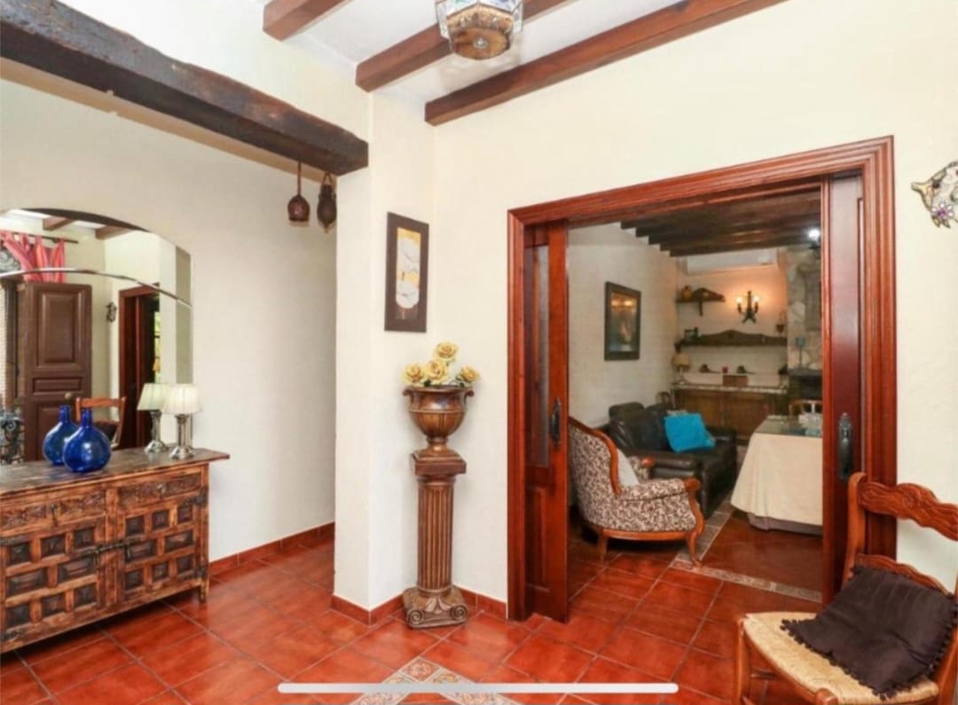 5 bedroom Villa for sale in Alhaurin el Grande with pool garage - € 669,500 (Ref: 9434887)