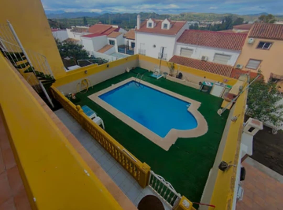 5 bedroom Semi-detached Villa for sale in Puerto de la Torre with pool garage - € 599,000 (Ref: 9434889)