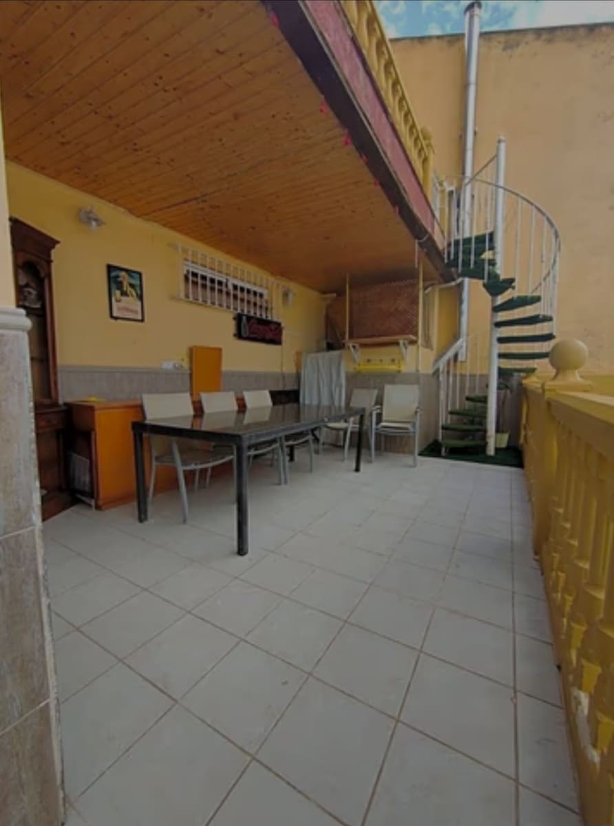 5 bedroom Semi-detached Villa for sale in Puerto de la Torre with pool garage - € 599,000 (Ref: 9434889)