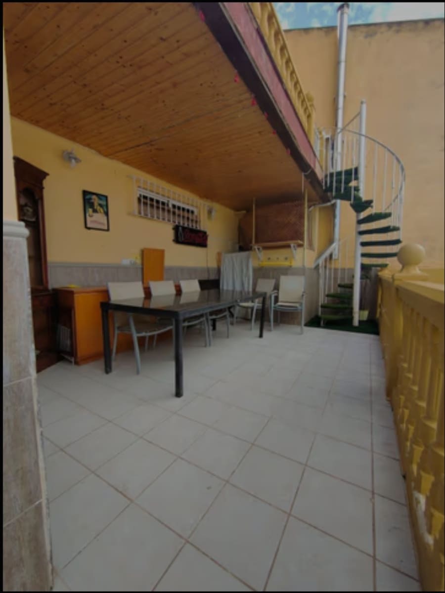 5 bedroom Semi-detached Villa for sale in Puerto de la Torre with pool garage - € 599,000 (Ref: 9434889)