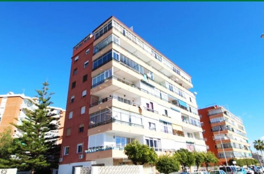 Appartement de Plage de 1 chambre de location de vacances à Torremolinos avec piscine garage - 490 € (Ref: 9434893)