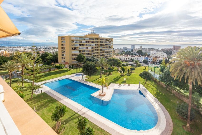 Appartement de Plage de 1 chambre de location de vacances à Torremolinos avec piscine garage - 420 € (Ref: 9434895)