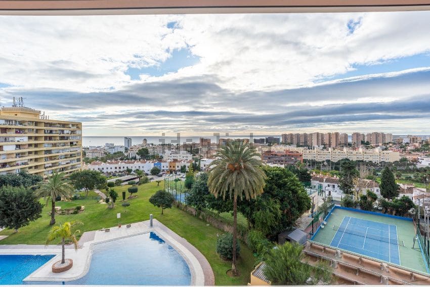 Appartement de Plage de 1 chambre de location de vacances à Torremolinos avec piscine garage - 420 € (Ref: 9434895)