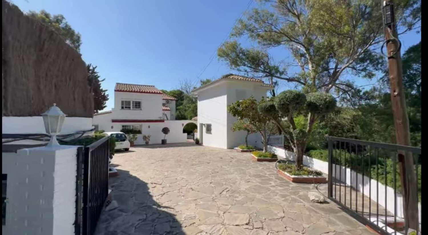 6 bedroom Villa for sale in Benalmadena with pool - € 1,495,000 (Ref: 9434897)
