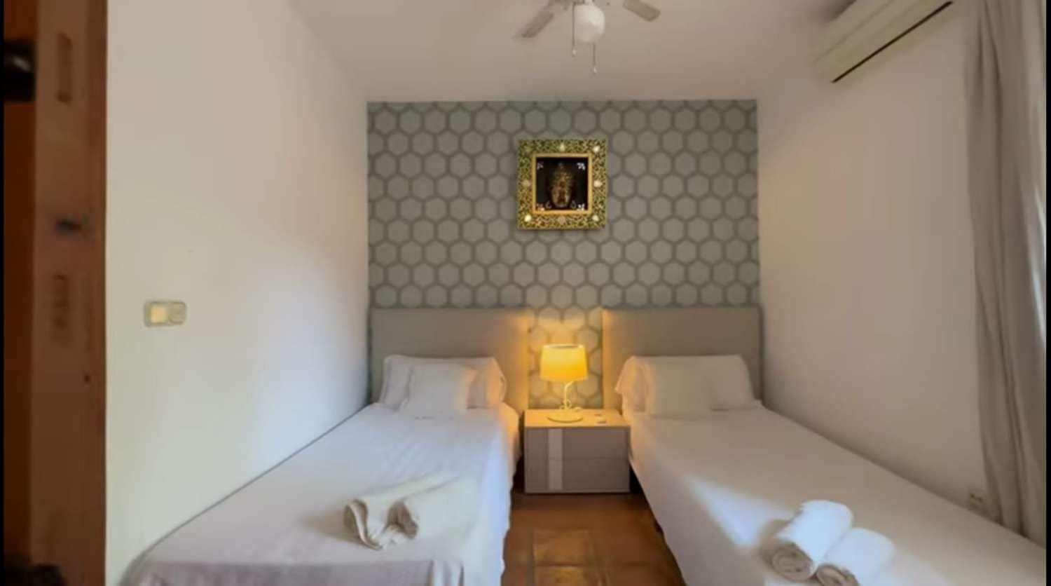 6 bedroom Villa for sale in Benalmadena with pool - € 1,495,000 (Ref: 9434897)