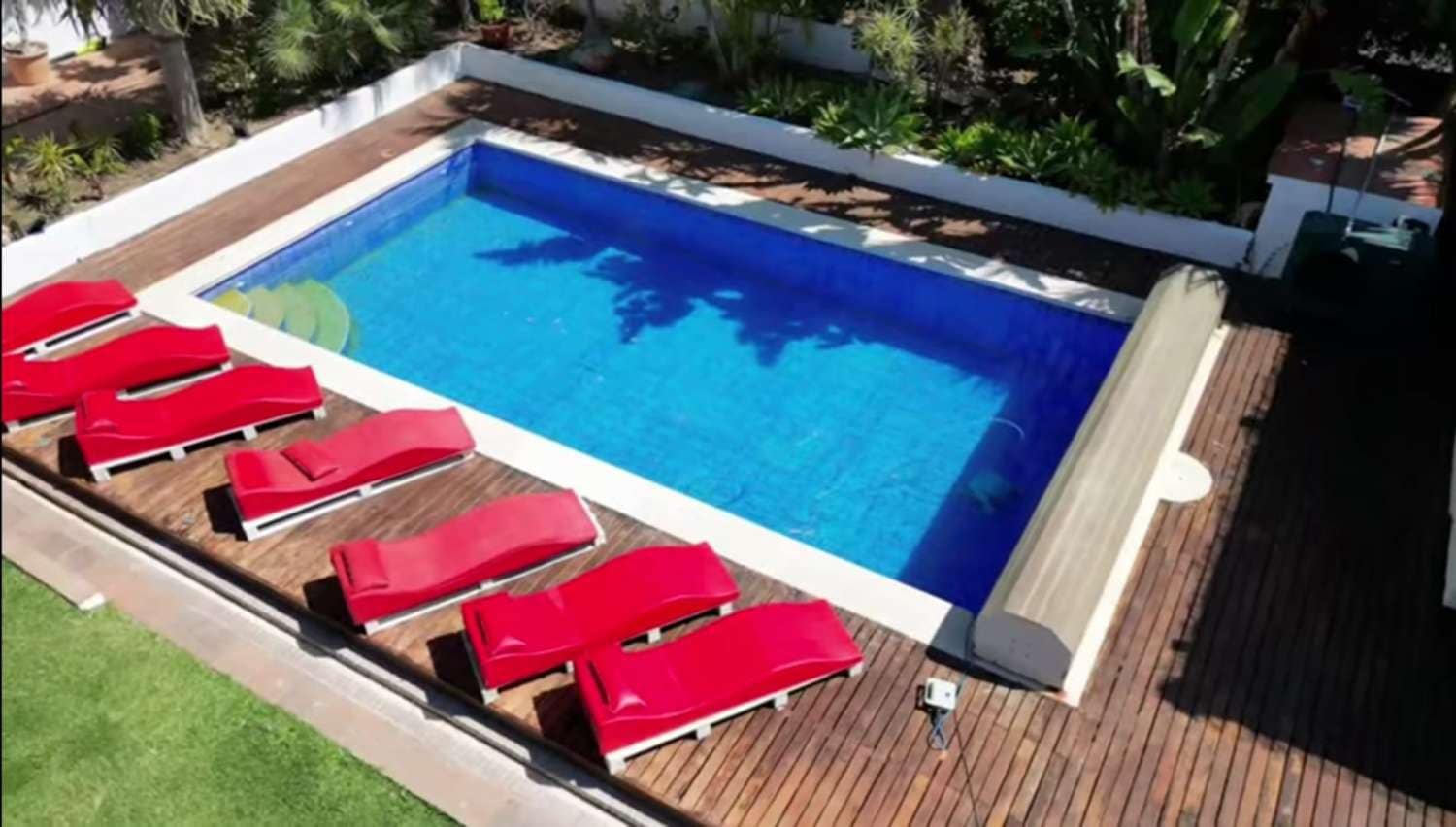 6 bedroom Villa for sale in Benalmadena with pool - € 1,495,000 (Ref: 9434897)