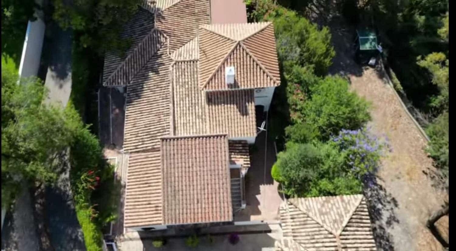 6 bedroom Villa for sale in Benalmadena with pool - € 1,495,000 (Ref: 9434897)