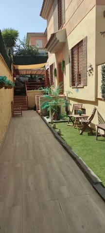 6 Zimmer Doppelhaus zu verkaufen in Alhaurín de la Torre mit Pool Garage - 515.000 € (Ref: 9434903)