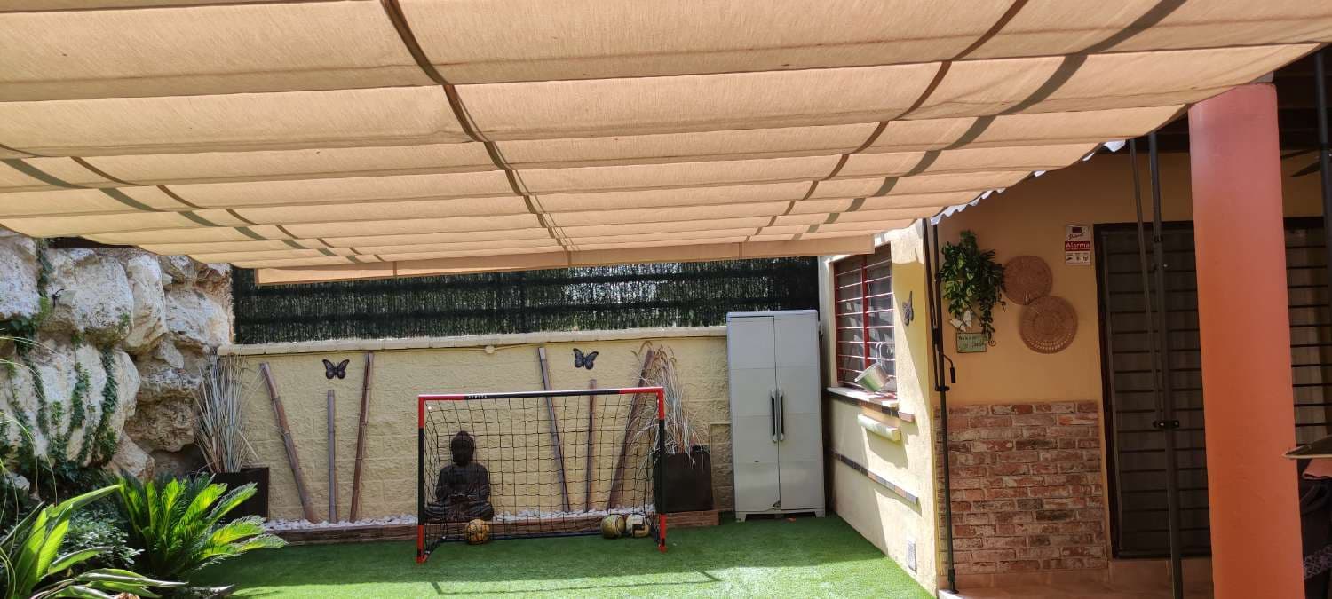 6 Zimmer Doppelhaus zu verkaufen in Alhaurin de la Torre mit Pool Garage - 515.000 € (Ref: 9434903)