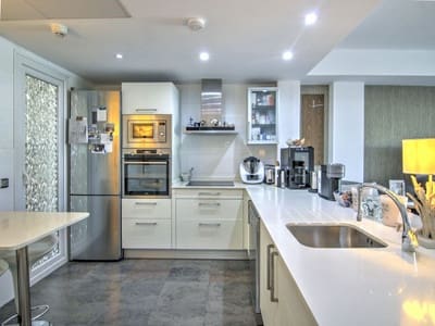 3 bedroom Terraced Villa for sale in Benalmádena with pool garage - € 850,000 (Ref: 9434904)