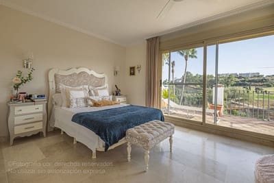 4 soverom Kjedet enebolig til salgs i Estepona med svømmebasseng garasje - € 550 000 (Ref: 9434906)