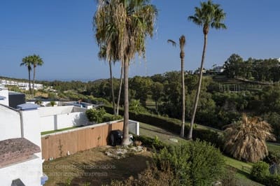 4 soverom Kjedet enebolig til salgs i Estepona med svømmebasseng garasje - € 550 000 (Ref: 9434906)