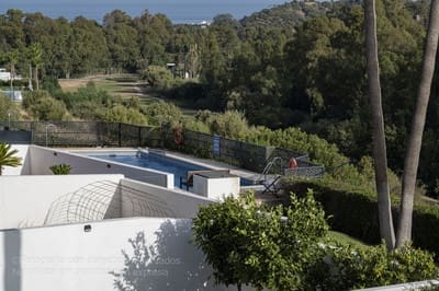 4 soverom Kjedet enebolig til salgs i Estepona med svømmebasseng garasje - € 550 000 (Ref: 9434906)