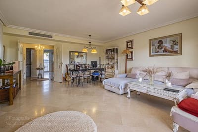 4 soverom Kjedet enebolig til salgs i Estepona med svømmebasseng garasje - € 550 000 (Ref: 9434906)