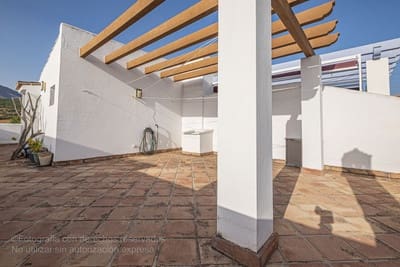 4 soverom Kjedet enebolig til salgs i Estepona med svømmebasseng garasje - € 550 000 (Ref: 9434906)