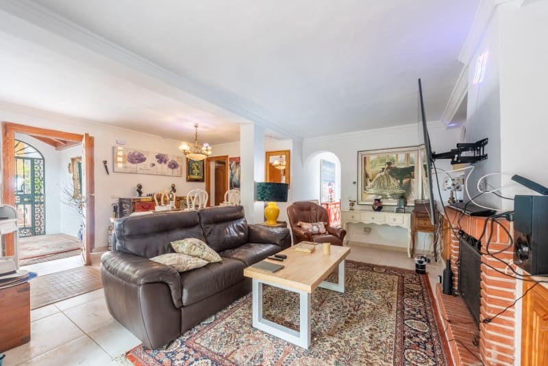 2 soveværelse Bungalow til salg i Marbella med garage - € 649.000 (Ref: 9434907)