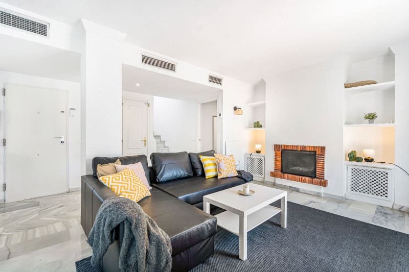 2 soveværelse Penthouse til salg i Marbella med swimmingpool - € 485.000 (Ref: 9434908)