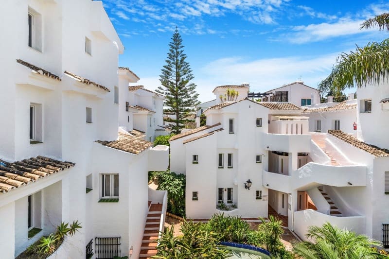 2 soveværelse Penthouse til salg i Marbella med swimmingpool - € 485.000 (Ref: 9434908)