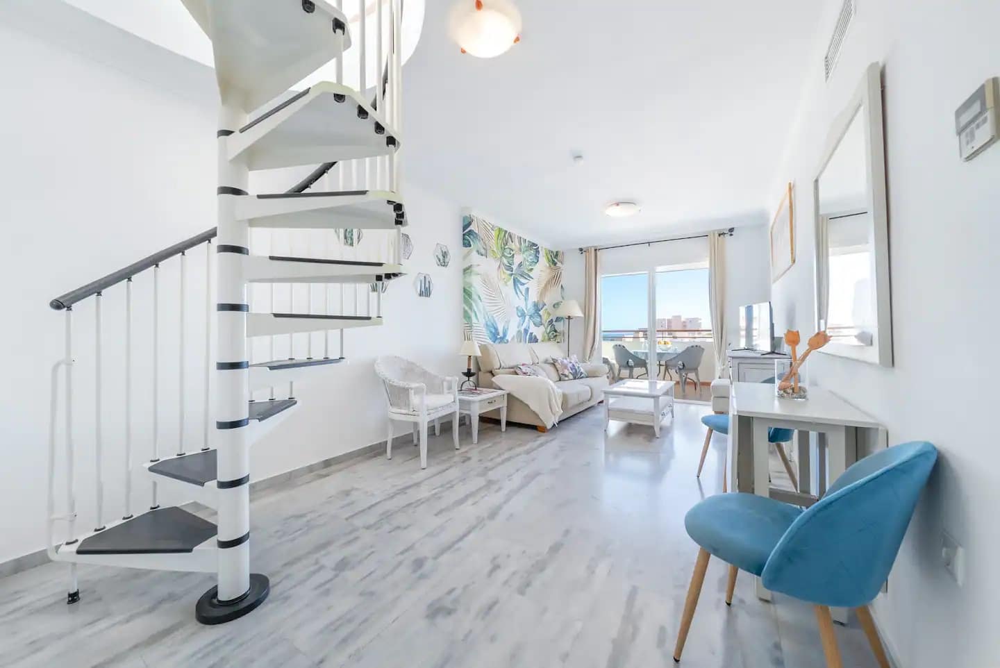 2 bedroom Beach Apartment for holiday rental in Benalmadena with pool garage - € 700 (Ref: 9434909)