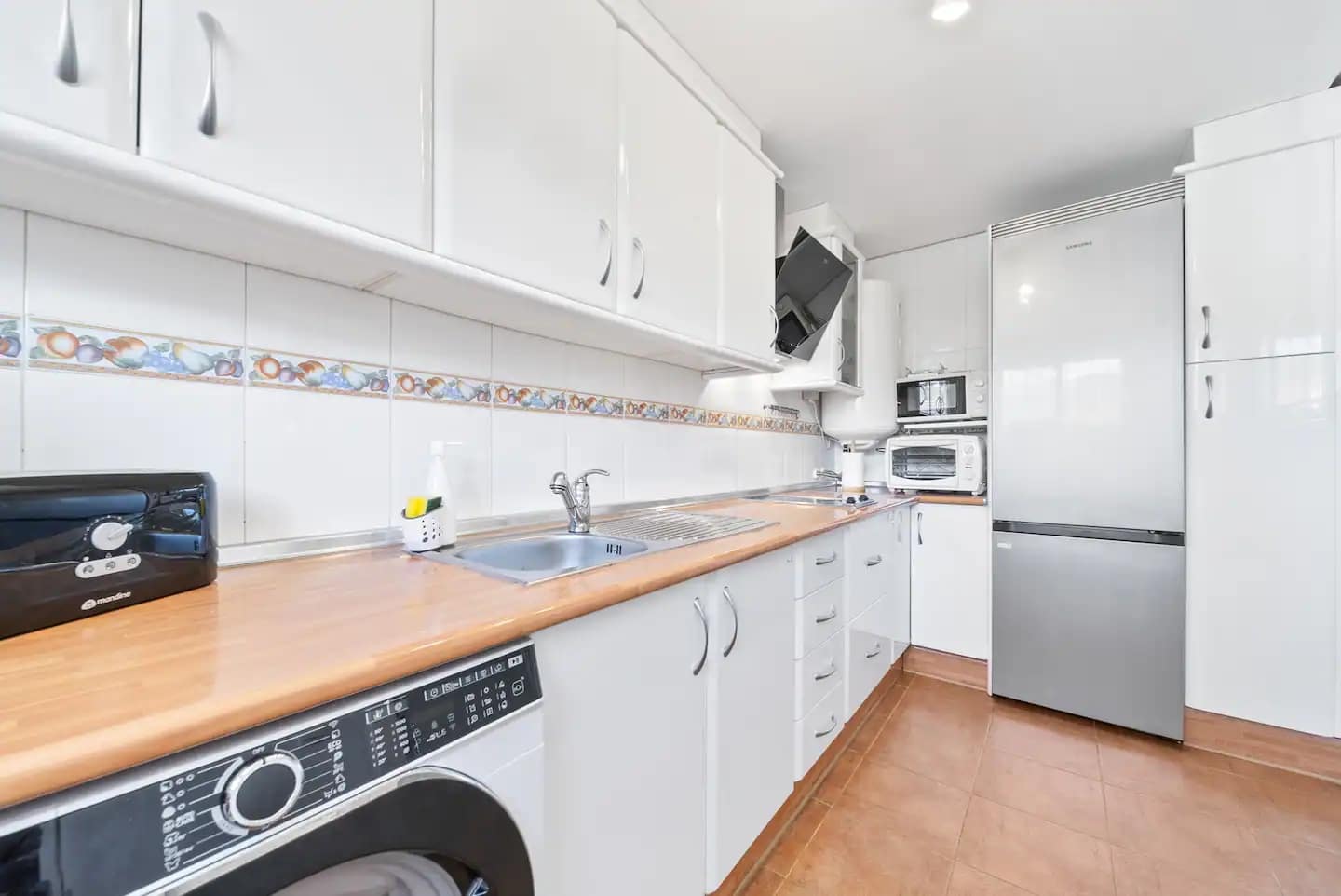 2 bedroom Beach Apartment for holiday rental in Benalmadena with pool garage - € 700 (Ref: 9434909)