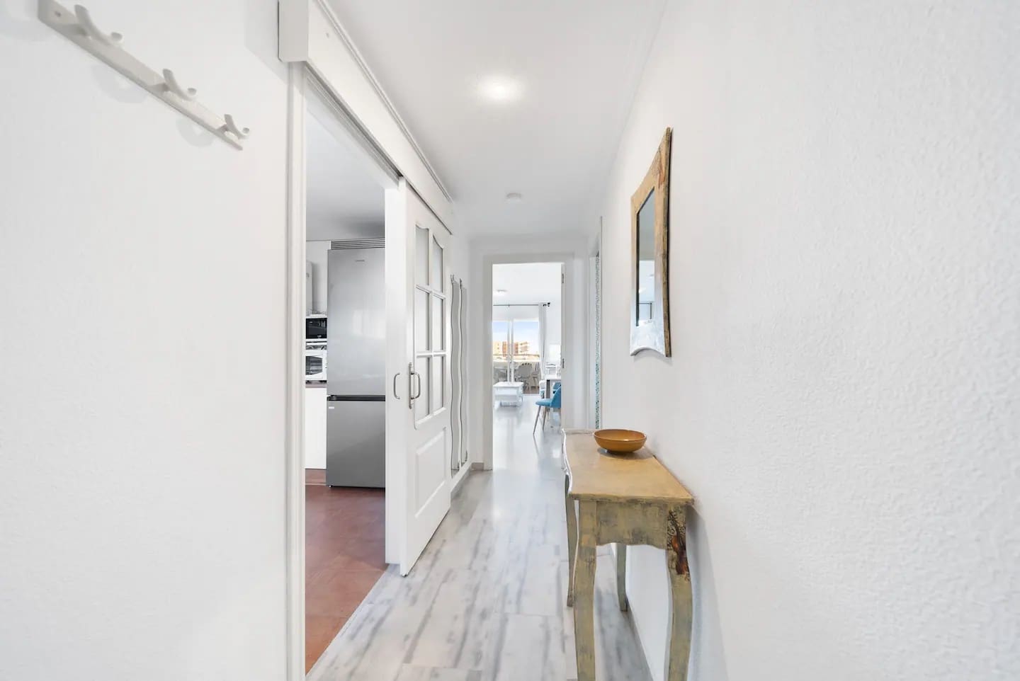 2 bedroom Beach Apartment for holiday rental in Benalmadena with pool garage - € 700 (Ref: 9434909)