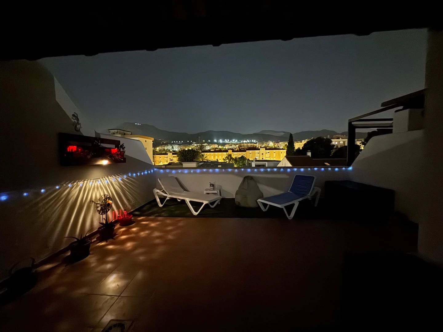 2 bedroom Beach Apartment for holiday rental in Benalmadena with pool garage - € 700 (Ref: 9434909)