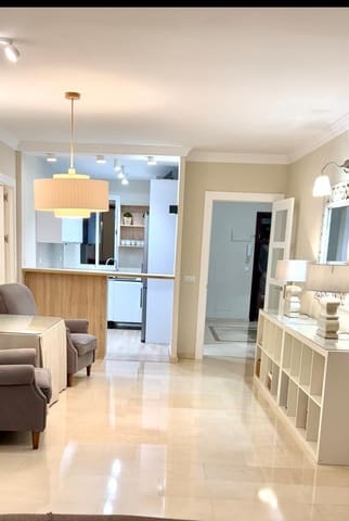 Appartement de 2 chambres de location de vacances à Torremolinos avec piscine garage - 371 € (Ref: 9434910)