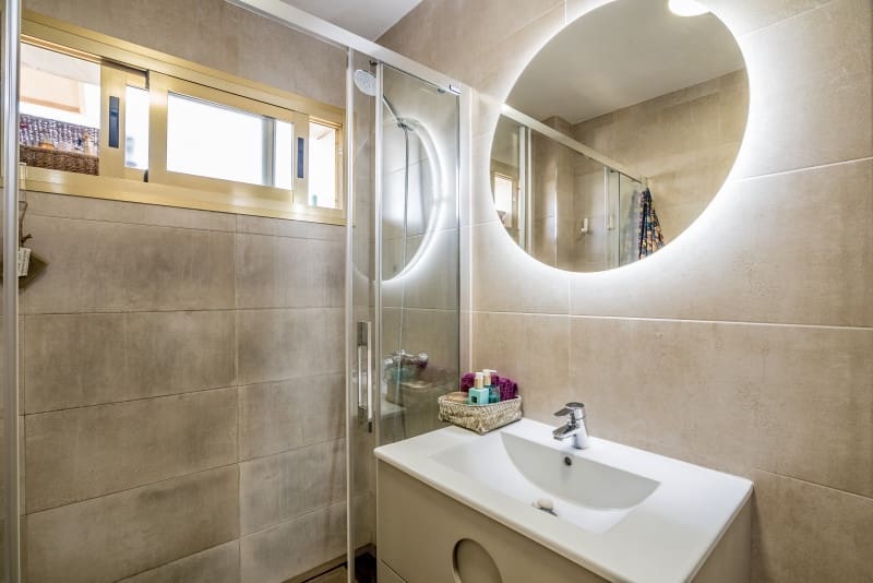 2 soveværelse Strandlejlighed til salg i Marbella - € 615.000 (Ref: 9434911)