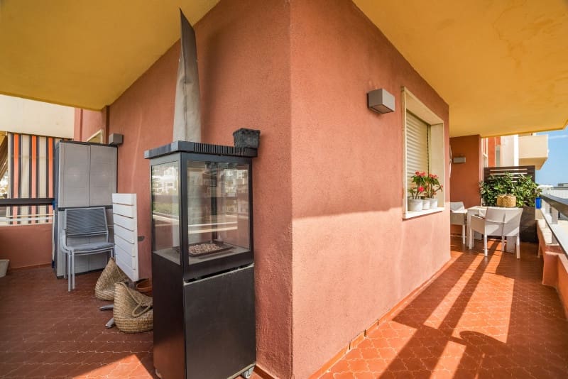 2 soveværelse Strandlejlighed til salg i Marbella - € 615.000 (Ref: 9434911)