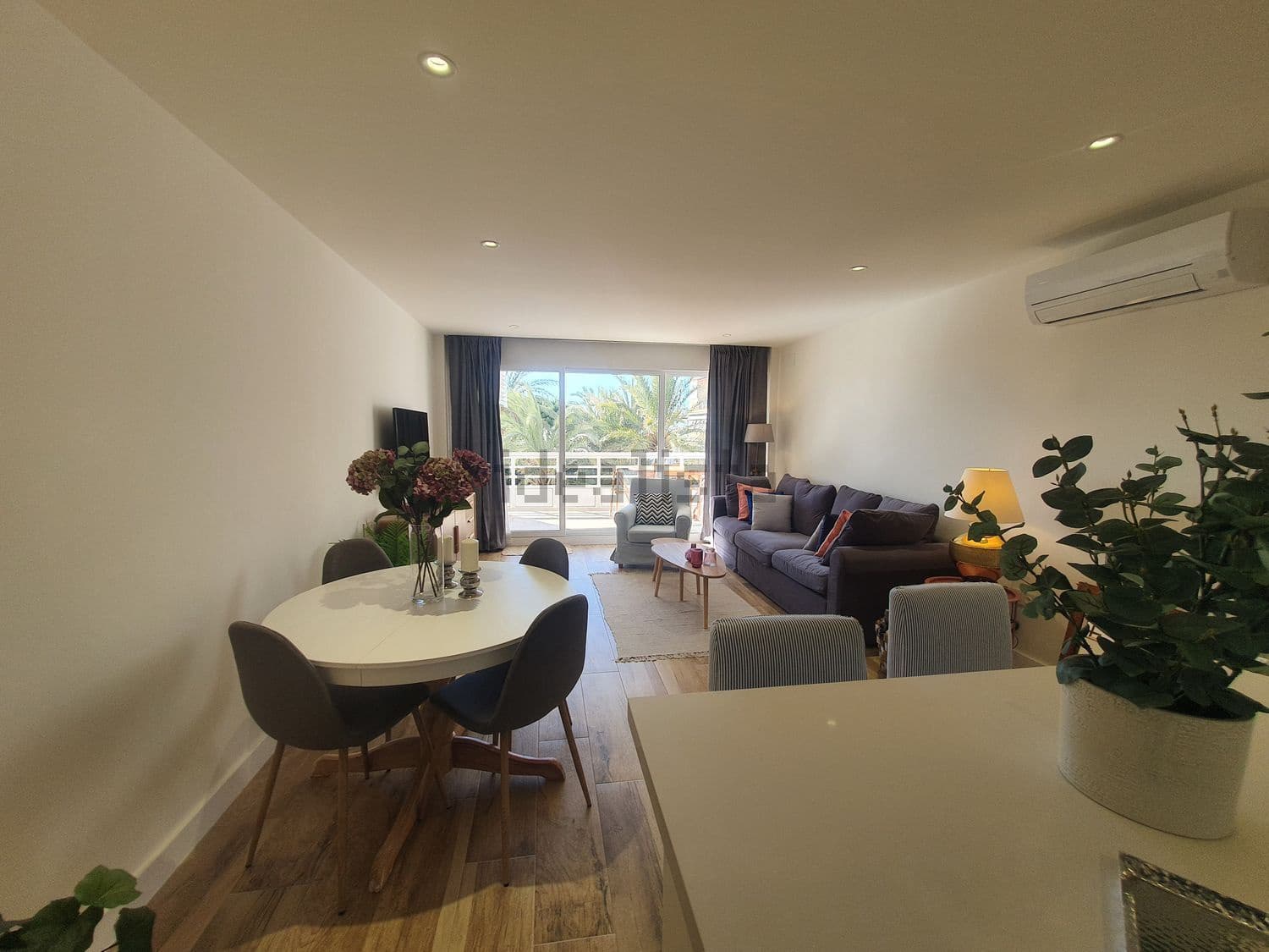 2 bedroom Beach Apartment for holiday rental in Torremolinos with garage - € 560 (Ref: 9434914)