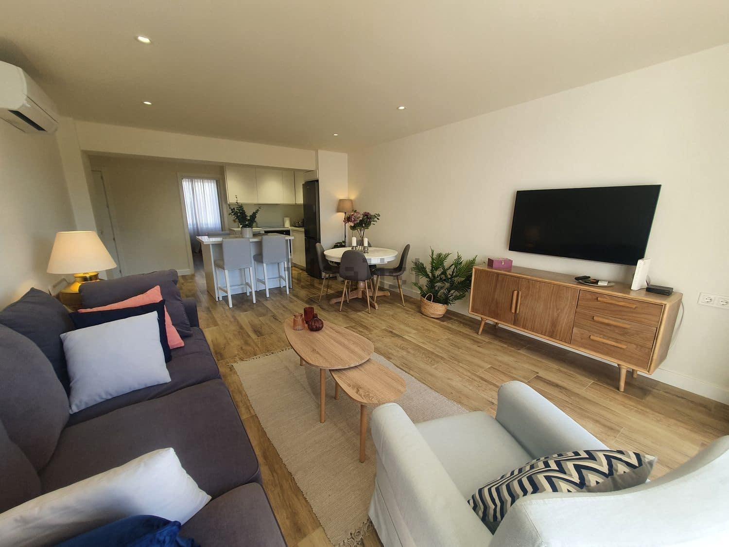 2 bedroom Beach Apartment for holiday rental in Torremolinos with garage - € 560 (Ref: 9434914)