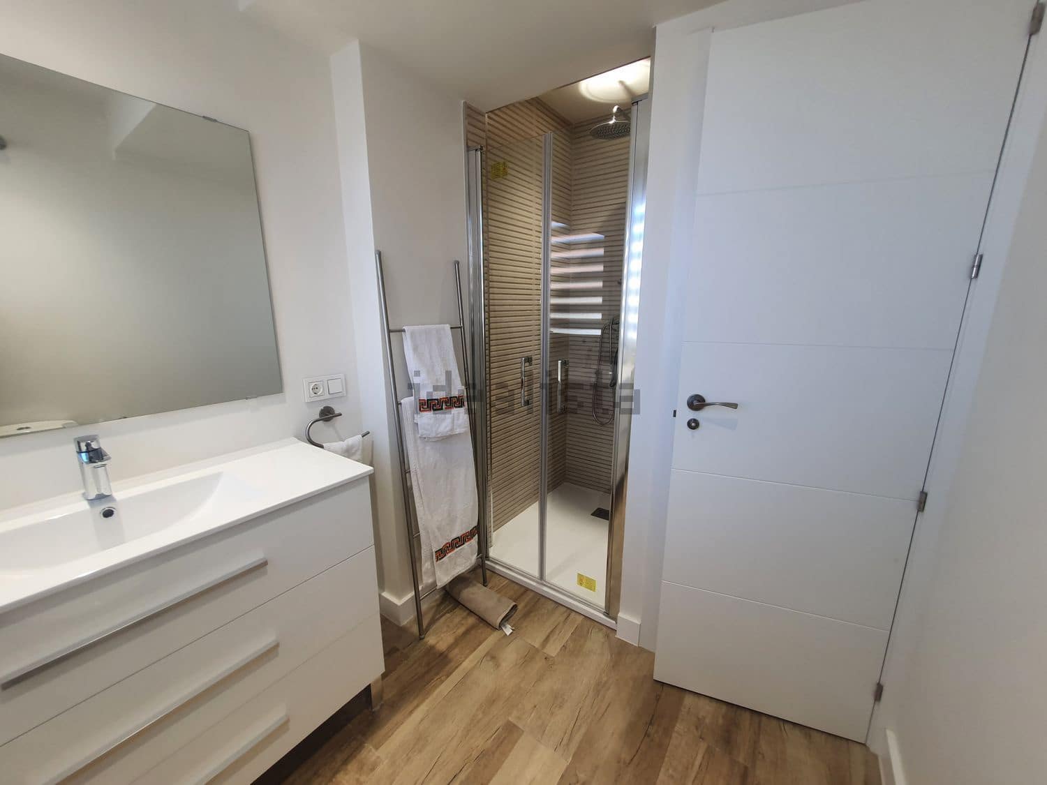 2 bedroom Beach Apartment for holiday rental in Torremolinos with garage - € 560 (Ref: 9434914)